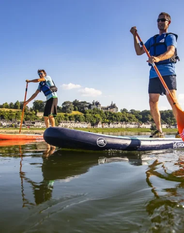 Paddles sur la Loire à Chaumont-sur-Loire, le château en arrière-plan