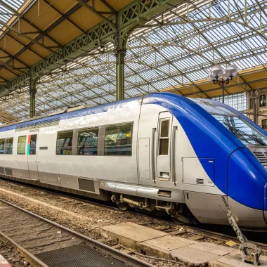 Train TER à quai en gare de Tours